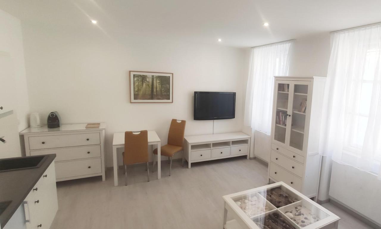 Gemuetliche Zweiraumwohnung In Ruhelage Вена Экстерьер фото