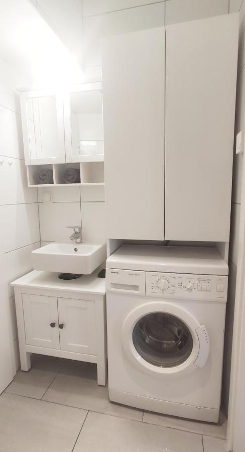 Gemuetliche Zweiraumwohnung In Ruhelage Вена Экстерьер фото